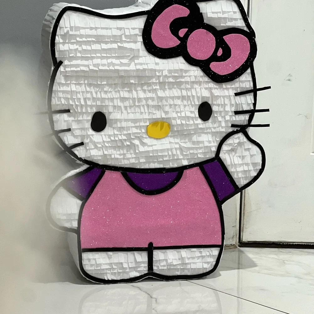 Hello Kitty Pink and Purple Piñata - Picture 3 of 3